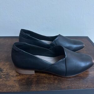NWT Clarks Sleek Black Women's Flats